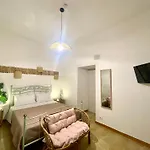 La Casa Di Nonna Πανσιόν